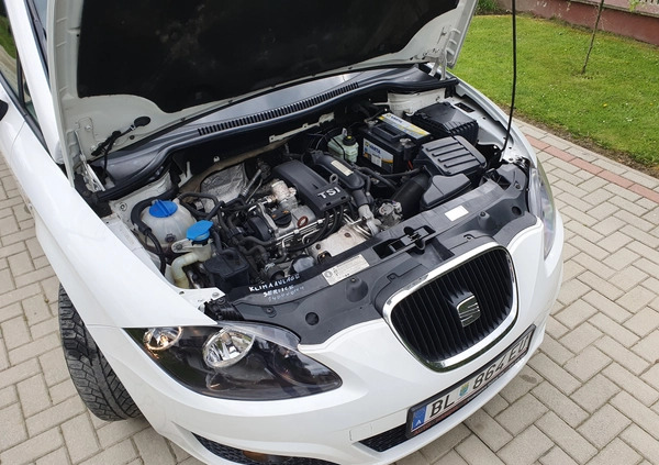 Seat Leon cena 16900 przebieg: 163485, rok produkcji 2010 z Wąchock małe 667